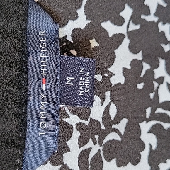 Sleeveless Tommy Hilfiger Blouse - Picture 2 of 7